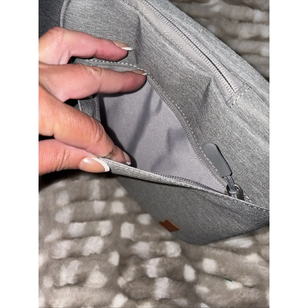 MoKo 9-11 Inch Tablet Sleeve Bag Carrying Case Fits Space Gray Multiple Pockets